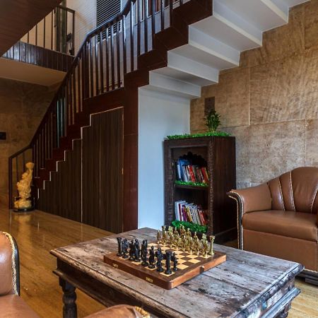 Saffronstays Urja, Lonavala - Private Villa With 2 Pools, Spa Room, Private Elevator & Waterfall Bagian luar foto