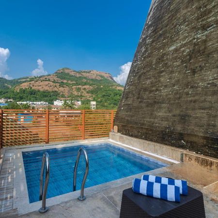 Saffronstays Urja, Lonavala - Private Villa With 2 Pools, Spa Room, Private Elevator & Waterfall Bagian luar foto