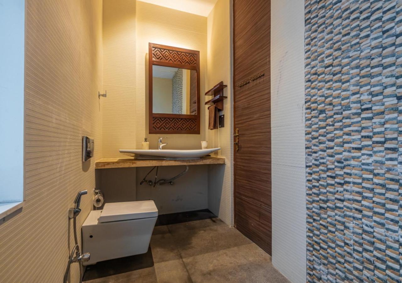 Saffronstays Urja, Lonavala - Private Villa With 2 Pools, Spa Room, Private Elevator & Waterfall Bagian luar foto