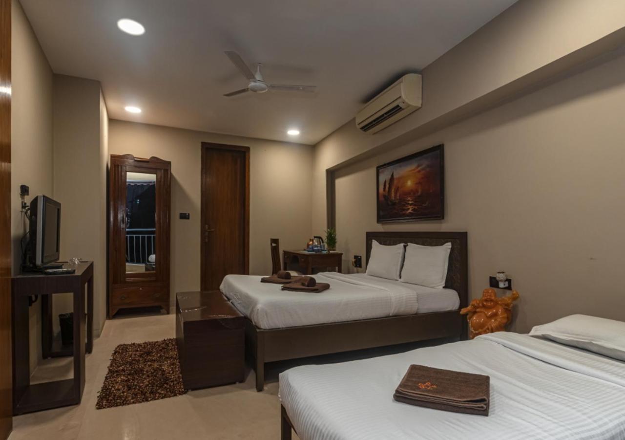 Saffronstays Urja, Lonavala - Private Villa With 2 Pools, Spa Room, Private Elevator & Waterfall Bagian luar foto