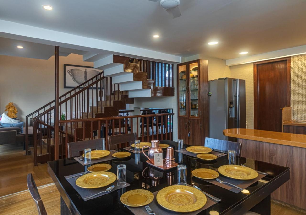Saffronstays Urja, Lonavala - Private Villa With 2 Pools, Spa Room, Private Elevator & Waterfall Bagian luar foto